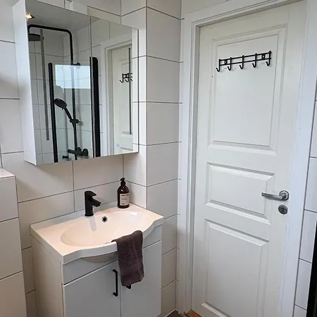 Newly Renovated 4br - Free Parking - Apartamento *