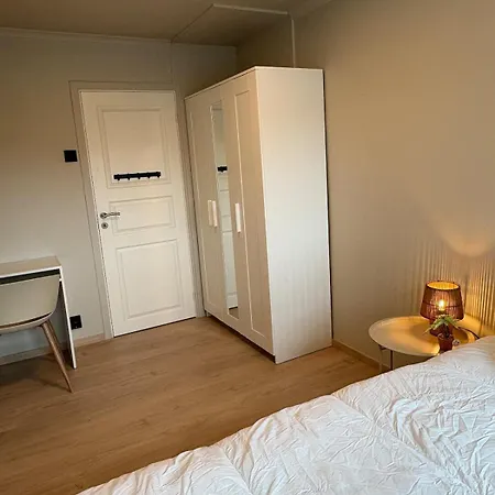 Newly Renovated 4br - Free Parking - Apartamento *
